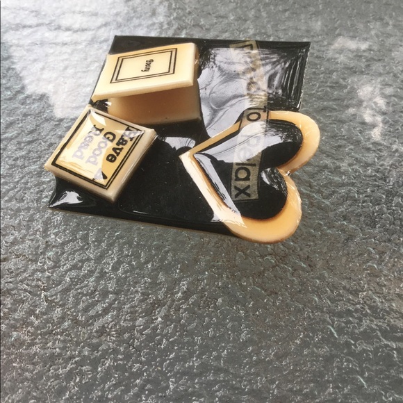 Reading Pin - Picture 2 of 3